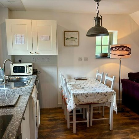 Little Bream - Pretty Cosy Cottage, Sea Views, Walk To The Beach Mawnan Smith Экстерьер фото