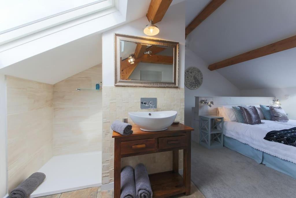 Little Bream - Pretty Cosy Cottage, Sea Views, Walk To The Beach Mawnan Smith Экстерьер фото