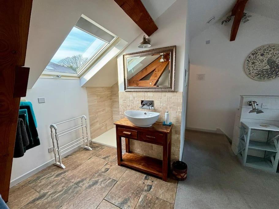 Little Bream - Pretty Cosy Cottage, Sea Views, Walk To The Beach Mawnan Smith Экстерьер фото